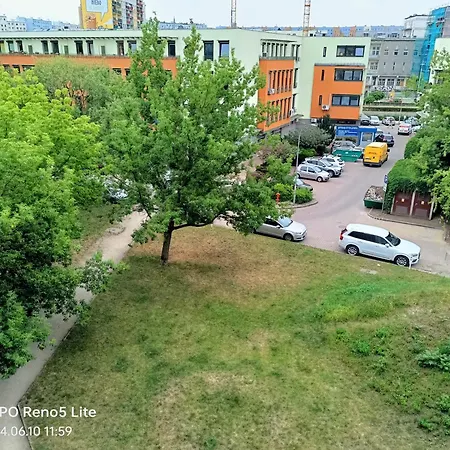 Lägenhet Mieszkanie 3 Pokojowe Dla Rodzin, Z Zabawkami, W Centrum Blisko Aquaparku Wrocław